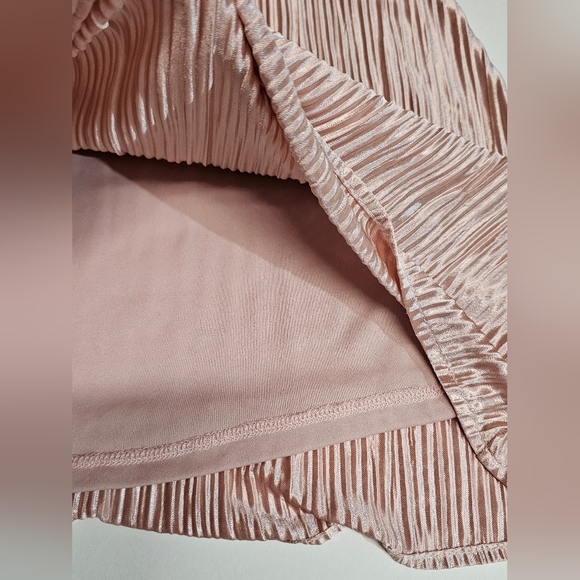 Light Pink Pleated Tank Top Size XS - Picture 8 of 10